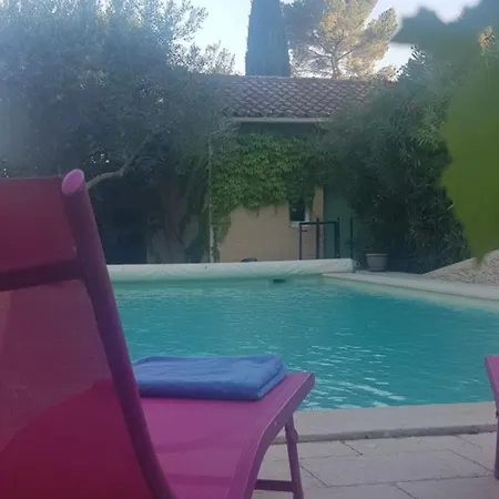 Maison Provencale 200m2 Piscine Calme 50m Du Bus Villeneuve-lès-Avignon