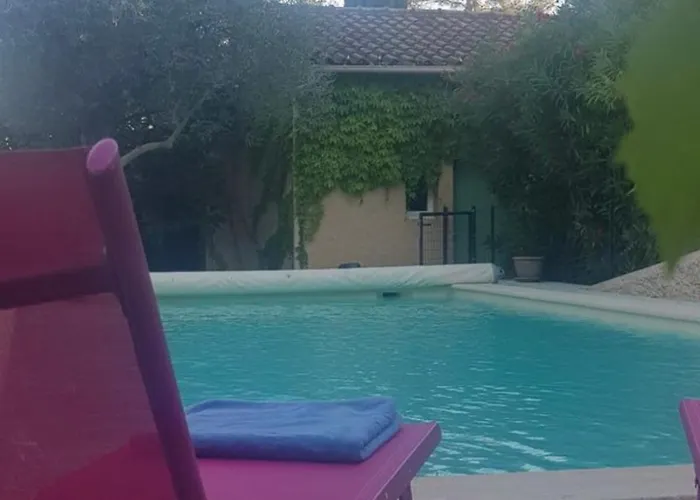 Maison Provencale 200m2 Piscine Calme 50m Du Bus Villeneuve-lès-Avignon