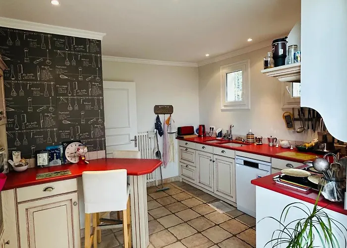 Maison Provencale 200m2 Piscine Calme 50m Du Bus Villa *